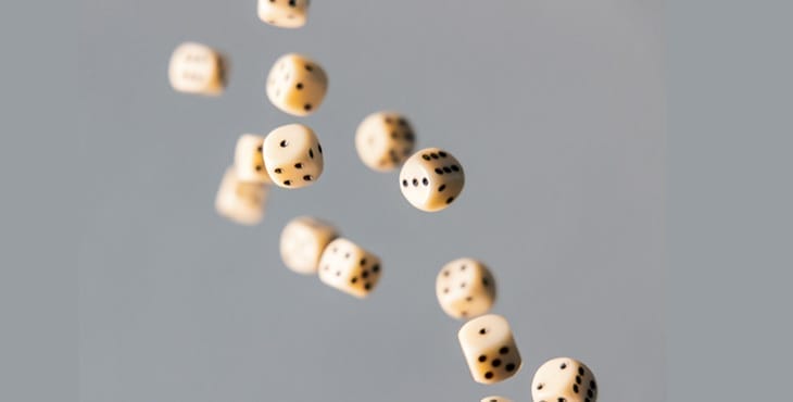 Dobbelspel Met z'n zessen uitleg